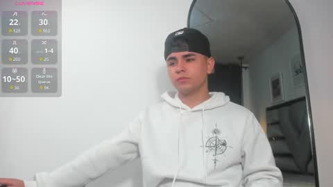 lianfox_ online show from 07/15/26, 12:54