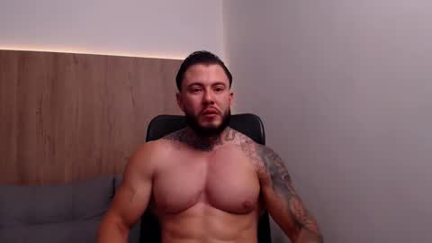 lianjones9 online show from 11/16/25, 06:02