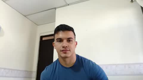 Snapshot of lianstonne chatting on 04/21/26, 02:56 Liamstonne online show from 04/21/26, 02:56