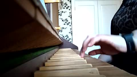 liaorgel online show from 02/05/25, 12:17