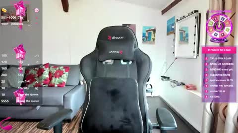 LiaQuinn online show from 09/10/25, 01:44