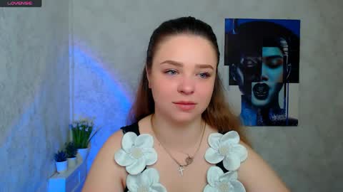 Liara online show from 05/12/26, 06:32