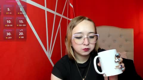 Lia Roberts online show from 12/15/24, 12:06