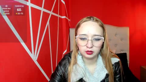 Lia Roberts online show from 12/21/24, 11:33