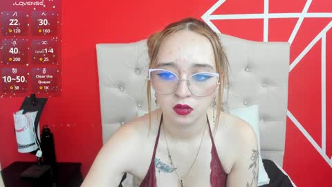 Lia Roberts online show from 12/29/24, 03:13