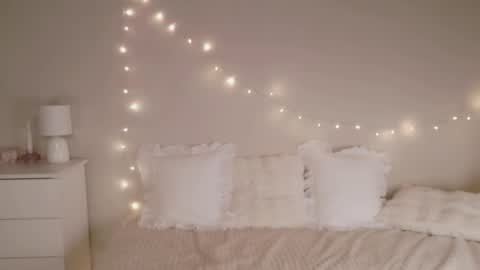 Snapshot of liasexyashell chatting on 02/16/26, 06:04 Lia online show from 02/16/26, 06:04