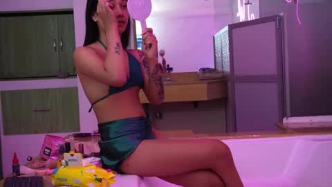 liasuaza online show from 03/17/26, 12:08