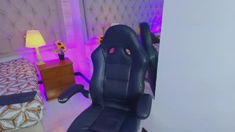 Lia  online show from 03/26/26, 07:52