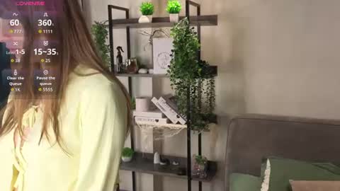 Snapshot of libbienoffsinger chatting on 06/19/26, 01:21 Ada online show from 06/19/26, 01:21