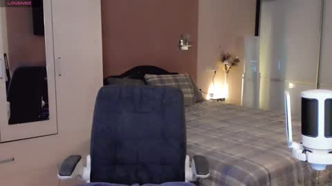 Libby online show from 11/21/25, 09:08