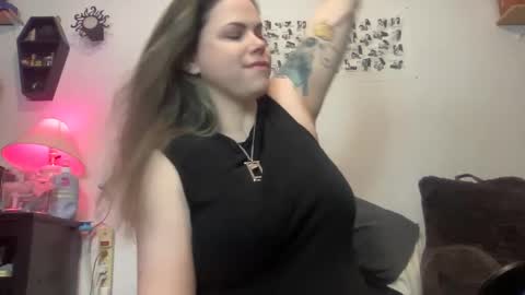 Snapshot of libbydeetzxxx chatting on 02/19/25, 03:50 Libby Deetz online show from 02/19/25, 03:50