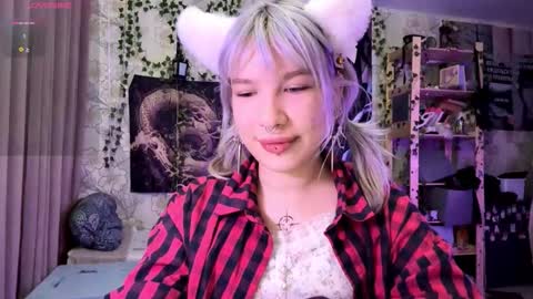 Lola online show from 10/08/25, 09:01