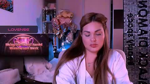 Snapshot of libra_mia chatting on 11/21/25, 12:15 libra_mia online show from 11/21/25, 12:15