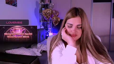 Snapshot of libra_mia chatting on 11/28/25, 10:56 libra_mia online show from 11/28/25, 10:56