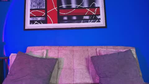 Valentina Hall online show from 11/14/25, 11:42