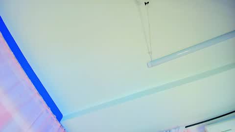 Valentina Hall online show from 04/17/26, 11:46