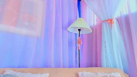 Valentina Hall online show from 04/26/26, 11:41