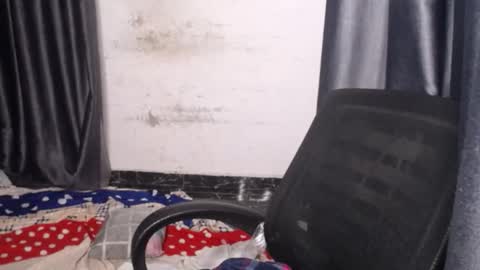 Snapshot of lick_pussyjuice chatting on 02/04/25, 02:17 kimani online show from 02/04/25, 02:17