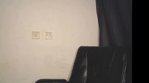 Snapshot of lick_pussyjuice chatting on 09/09/25, 06:46 kimani online show from 09/09/25, 06:46