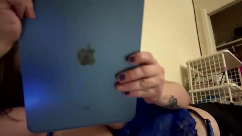 AllieAustyn online show from 02/24/25, 08:38