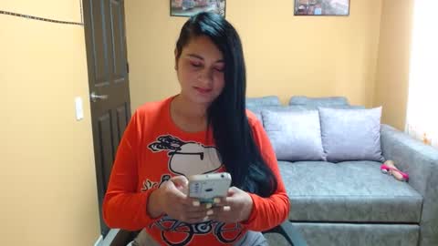 Snapshot of licy_klein chatting on 01/25/25, 09:14 Isa online show from 01/25/25, 09:14