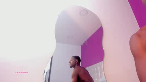 Snapshot of lievelinng chatting on 09/17/25, 12:40 lievelinng online show from 09/17/25, 12:40