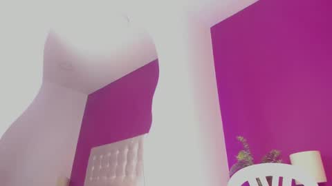 Snapshot of lievelinng chatting on 09/25/25, 12:14 lievelinng online show from 09/25/25, 12:14