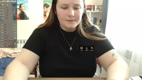 light_lunaa online show from 02/20/25, 07:34