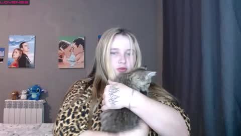 light_lunaa online show from 09/12/25, 01:55