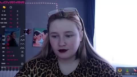 light_lunaa online show from 11/21/25, 08:35