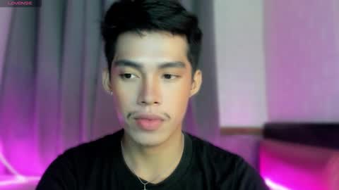 Snapshot of lightjt4 chatting on 12/19/25, 04:25 Jt online show from 12/19/25, 04:25