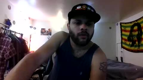 Snapshot of lightskinned666 chatting on 12/14/25, 08:35 lightskinned666 online show from 12/14/25, 08:35