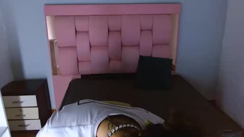 Lihan online show from 12/17/25, 06:36