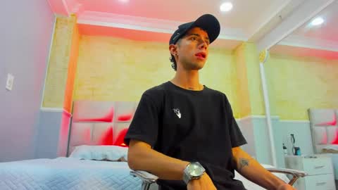 L I I A M online show from 02/10/25, 04:08