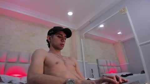 L I I A M online show from 02/10/25, 10:20