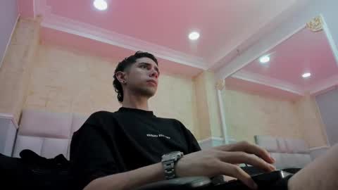 L I I A M online show from 02/16/25, 10:21