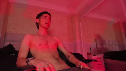 L I I A M online show from 02/18/25, 10:27