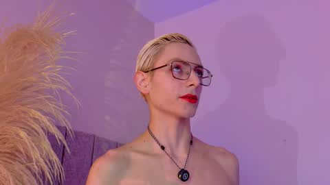 Snapshot of liiamluna chatting on 02/23/26, 09:39 Liiam Luna online show from 02/23/26, 09:39