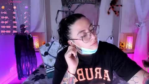         online show from 10/22/25, 11:43