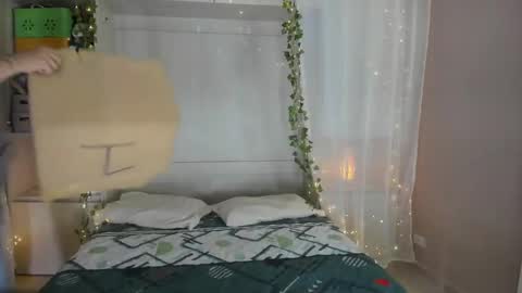         online show from 12/15/25, 11:36