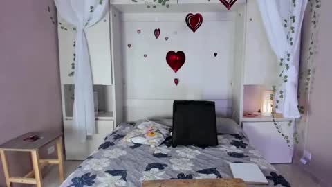         online show from 02/12/26, 11:38