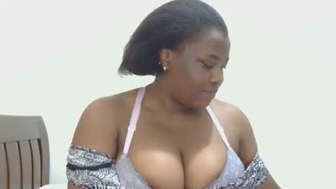 Lily online show from 11/08/25, 11:10