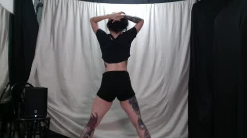 Snapshot of liilith555 chatting on 07/10/26, 05:37 liilith555 online show from 07/10/26, 05:37