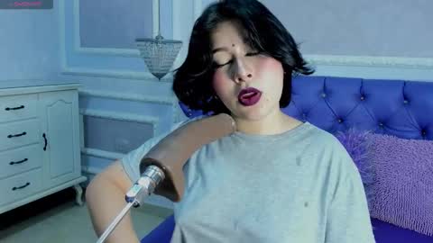 Snapshot of liily_hot chatting on 11/16/25, 12:27 LIILY online show from 11/16/25, 12:27