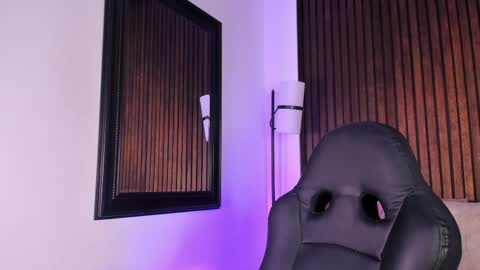 liily_murphy online show from 05/08/26, 05:57