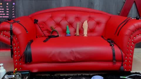 Snapshot of liittledollyx chatting on 12/18/24, 12:40 Nini - online show from 12/18/24, 12:40