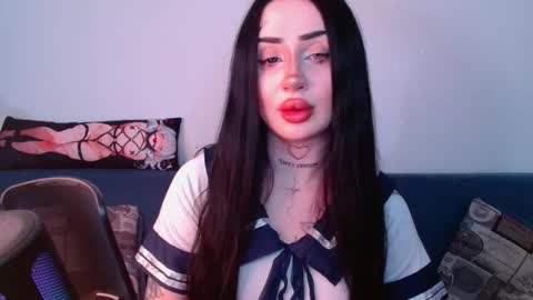 Snapshot of likaasun chatting on 09/19/25, 04:40 Alisa tattogirl online show from 09/19/25, 04:40