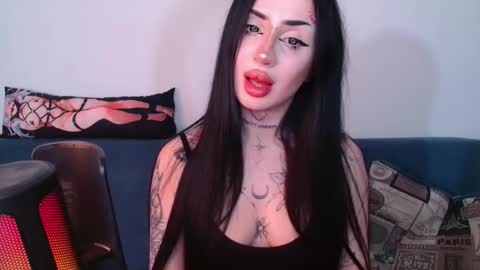 Snapshot of likaasun chatting on 09/25/25, 05:27 Alisa tattogirl online show from 09/25/25, 05:27