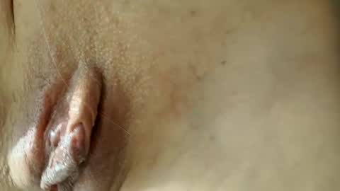 Mia                   Onlyfans link -  online show from 02/10/25, 09:47