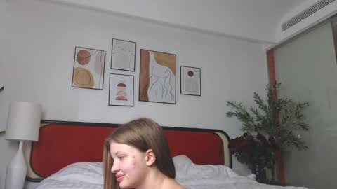 Call me Anna online show from 03/10/25, 03:01